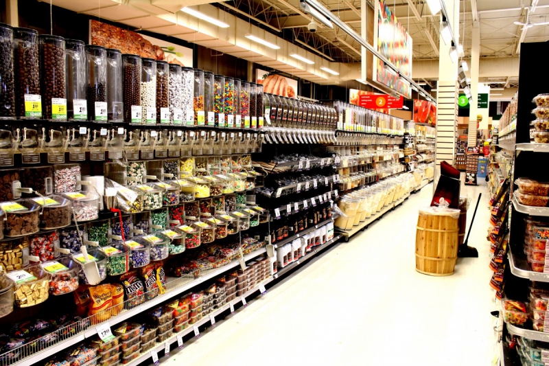 vitrine-ST LAURENT DU VAR-min_retail_grocery_supermarket_store_food_shopping_market_shop-613228